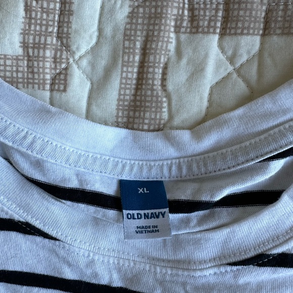 Old Navy Striped Oversized T-Shirt - Picture 2 of 3